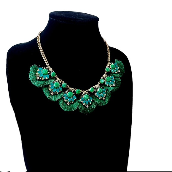 INC. Interview Concepts Chic Green Statement Green Necklace | NWT - Picture 7 of 8